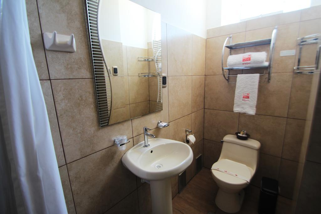 Hotel B´liam Tumbes Extérieur photo